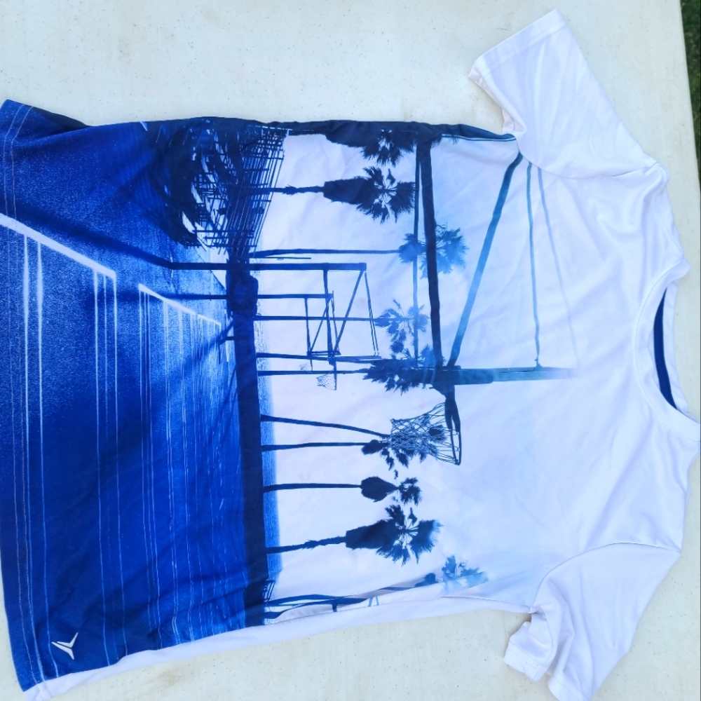 Old navy tshirr